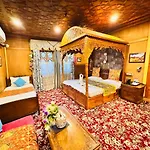 Crown Of India Group Of Houseboats