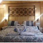 Hotel Grand Inn , Srinagar