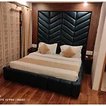 Hotel Mehtab Palace, Srinagar