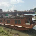 Houseboat Alwar