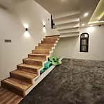Hotel Adi
