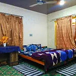 Luminaire Homestay