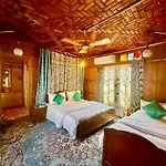 Heritage Lake Palace