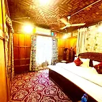 Heritage Lake Palace
