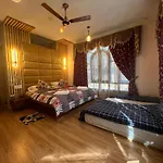 New Urban Den Cottage