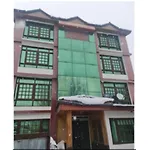 Hotel Ameera , Munawara Abad, Srinagar