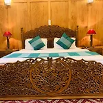 Dilnaaz Group Of Houseboats