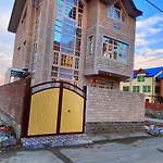 Home Stay In Srinagar Kashmir