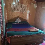 Young Lake Palace Group Of Houseboats