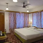 Hotel Season Palace