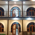 Damir Palace
