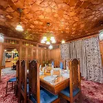 Dal Lake Heritage Houseboat New Manila