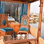 Houseboat Plato Excellence