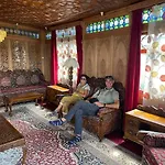 Mossess Group Of Houseboats
