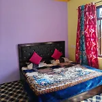 Bakhshi Holiday Home Stay