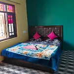 Bakhshi Holiday Home Stay