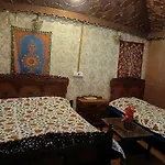 Amina Group Of Houseboats