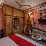 Saffronstays King Mahal