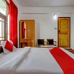 Hotel O Delhi Star
