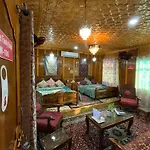 Movie Land Group Of House Boats
