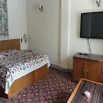 Green Acre Hotel