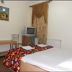Hotel Krimzon Manor