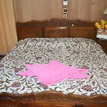 Houseboat Sweet Star