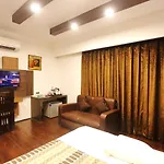 22 Enclave Evoke Lifestyle