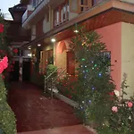 Hotel Jh Bazaz