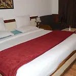 Standard Hotel And Resturant