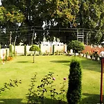 Shah Resorts