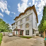 Rizk Inn