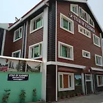 Oyo 4529 Hotel Star Of Kashmir