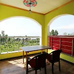 Super Oyo Hotel El Classics