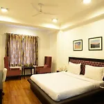 Summit Renaissance Hotel