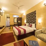 Oyo 5174 Hotel Pamposh