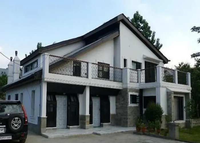 Jeelani Guest House