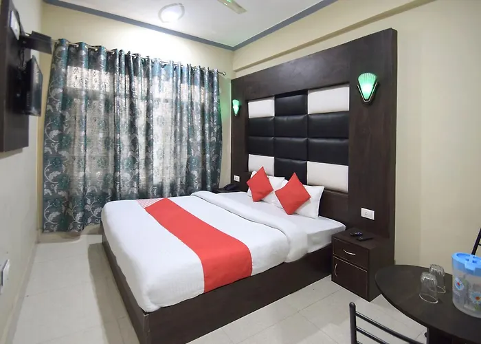 Oyo 12202 Hotel Samar