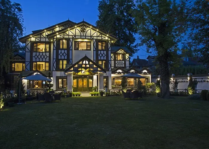 Lemon Tree Hotel Srinagar