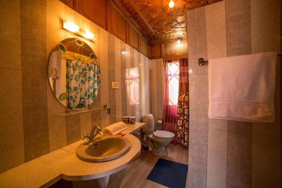 Hotel Swan Heritage Houseboats 5*