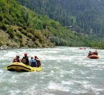 Hotel Island Srinagar (Jammu and Kashmir)