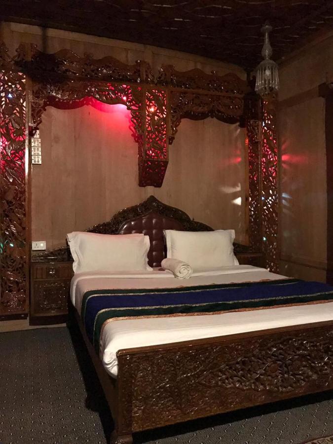 New Bombay Heritage Group Of Houseboats Srinagar (Jammu and Kashmir)