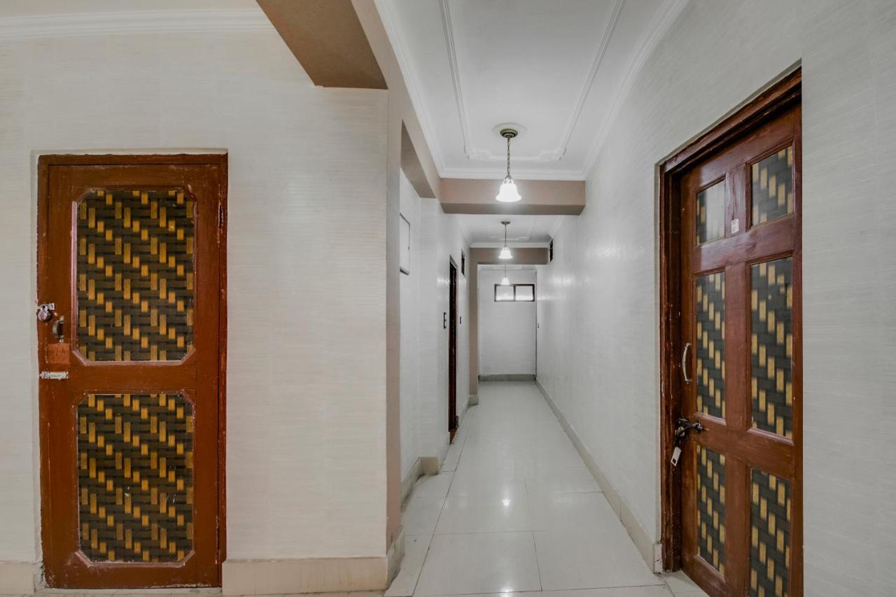 Hotel Oyo 12445 Marhaba United Srinagar (Jammu and Kashmir)