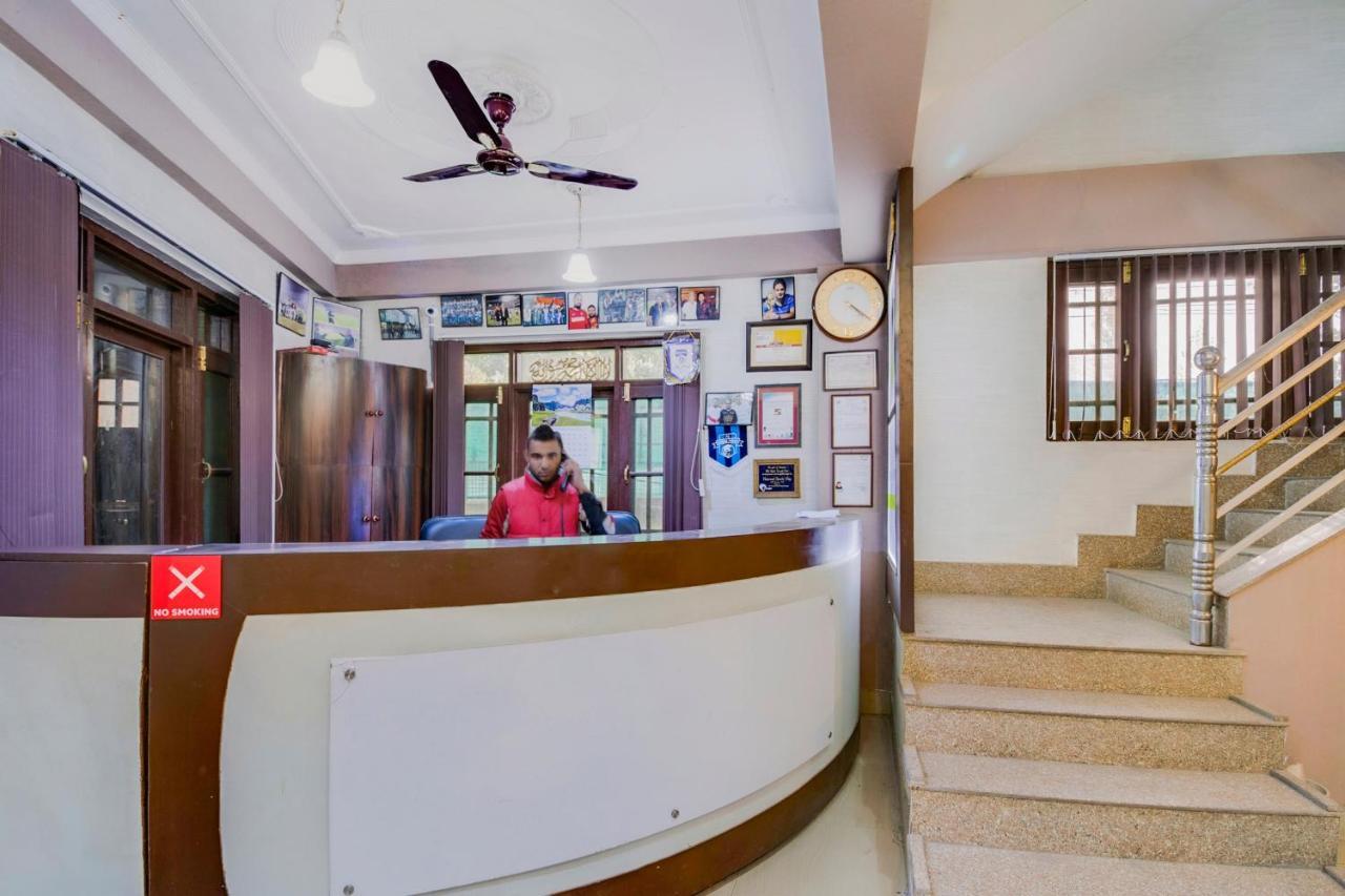 Hotel Oyo 12445 Marhaba United Srinagar (Jammu and Kashmir)