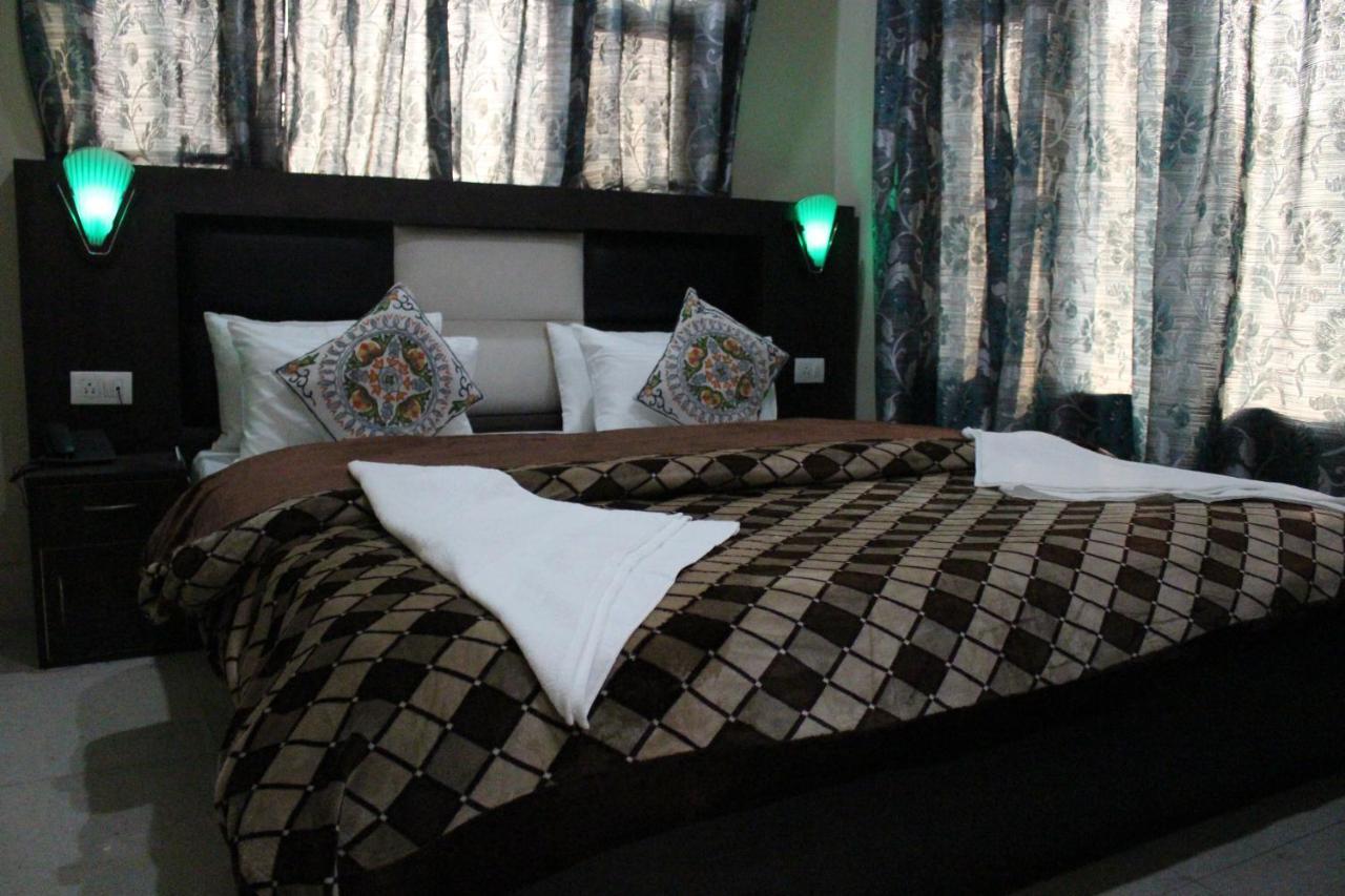 Samar Hotel Srinagar (Jammu and Kashmir)