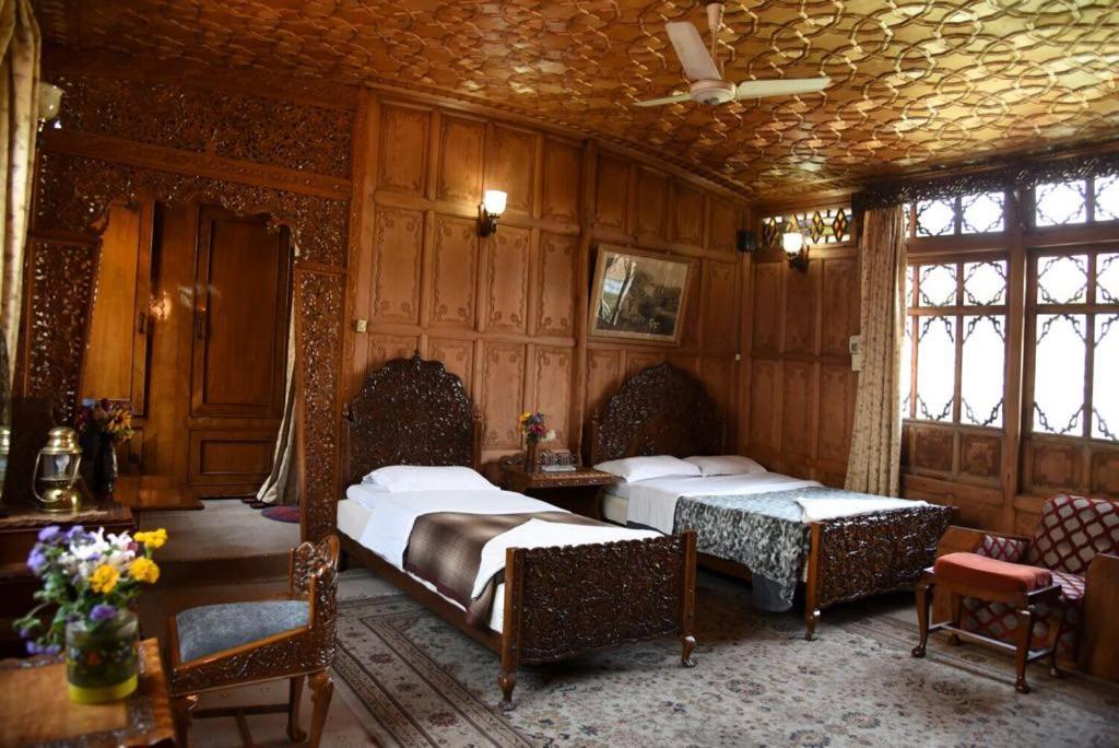 Luxury Prince Of Kashmir Srinagar (Jammu and Kashmir)