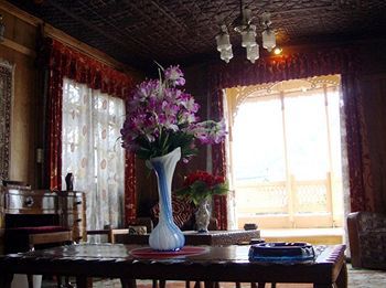 Almost Heaven Group Of House Boats Hotel 3*