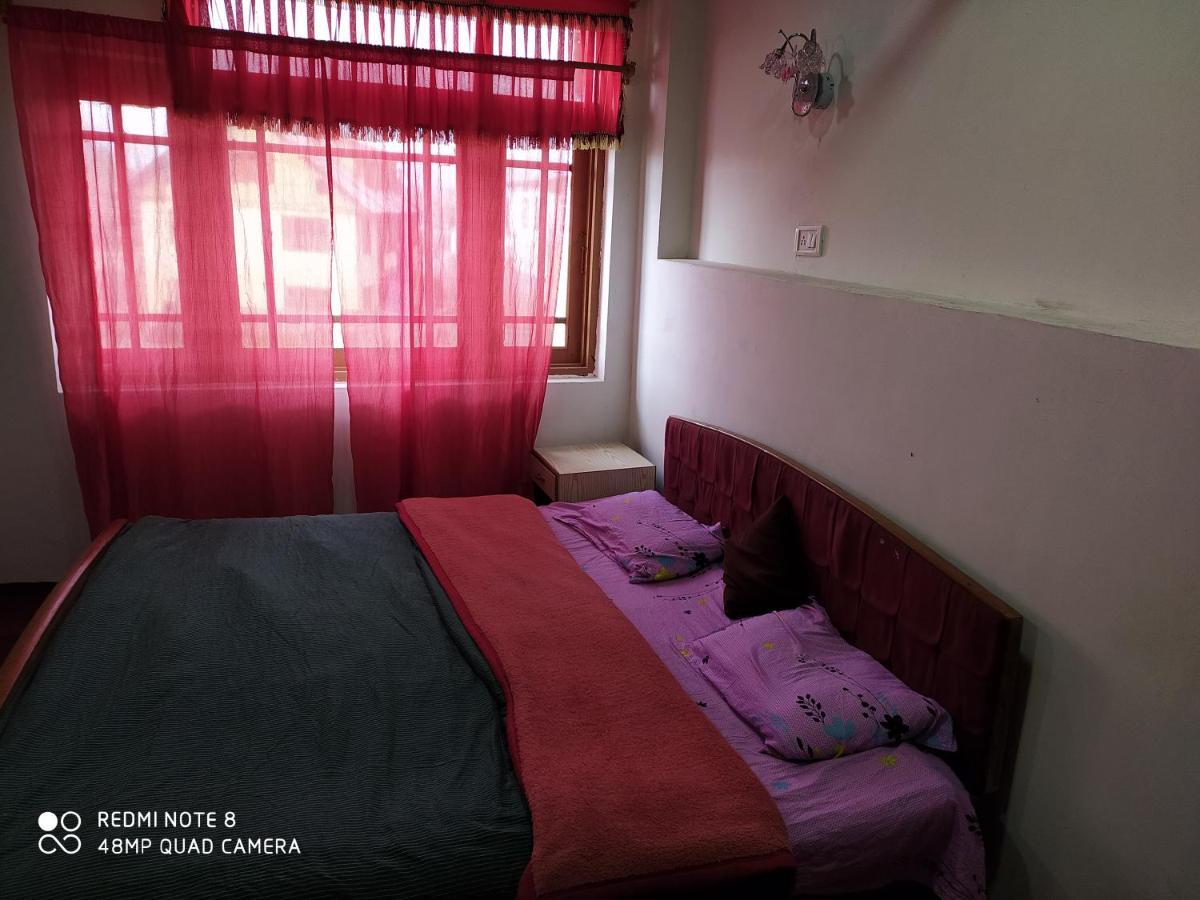 Homestay Shamus Javed Srinagar (Jammu and Kashmir)