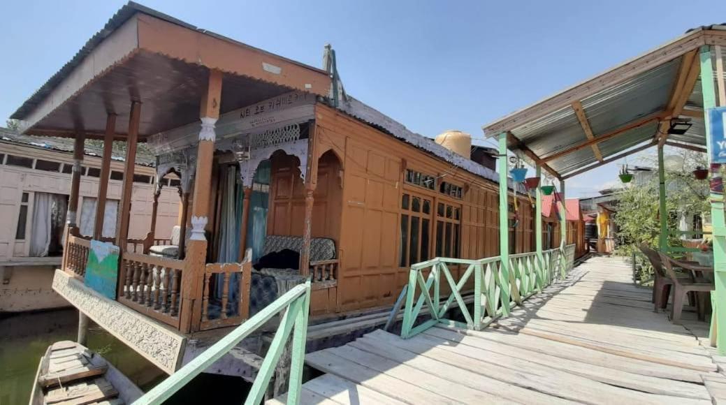Houseboat - City Of Kashmir