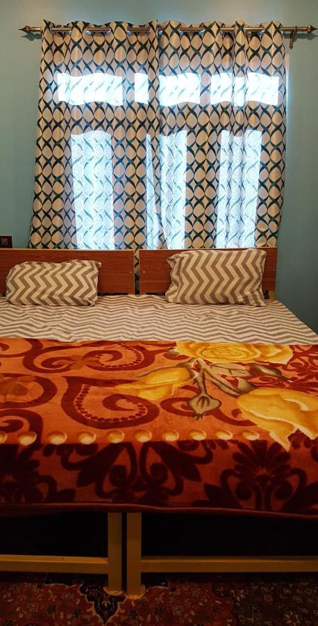 Urban Den Bed & Breakfast Srinagar (Jammu and Kashmir)